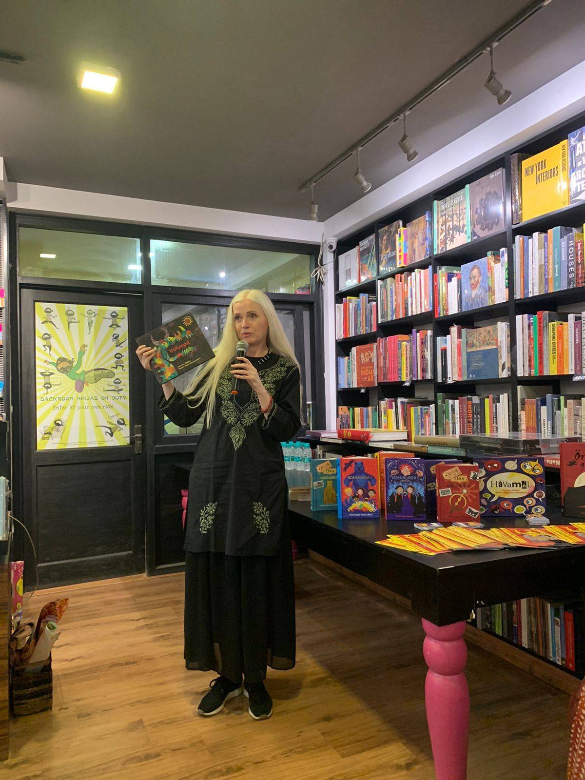 Kristin Ragna Gunnarsdottir reads at Eureka Bookstore,New Delhi - mynd